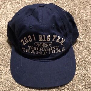 💙 2001 Big Ten Women’s Tournament Champions snapback bat (Iowa)